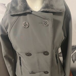 Women’s Size M
Mountain Hardwear
$4.99 Shipping